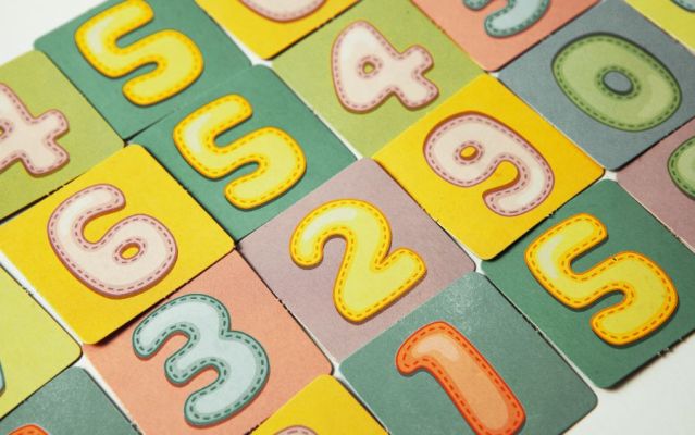 activités sur les nombres pour les enfants d'âge préscolaire, correspondance un à un, jeu mathématique, ligne des nombres, écrire les nombres