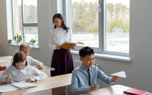 complete tasks is hard for symptoms of adhd and requires sustained mental effort and low frustration tolerance