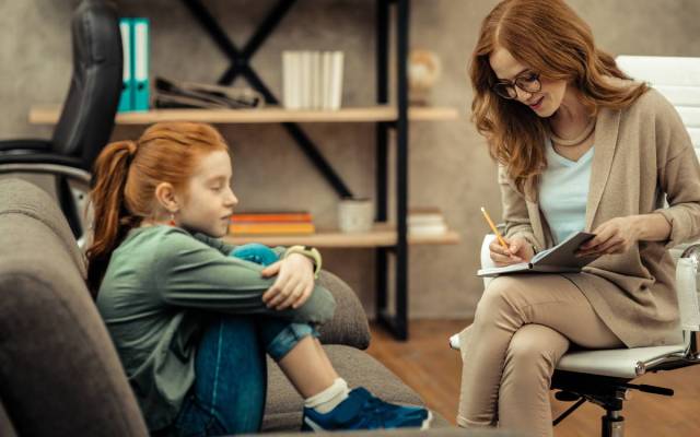 dyspraxia can affect speech difficulties but doesn't affect intelligence
