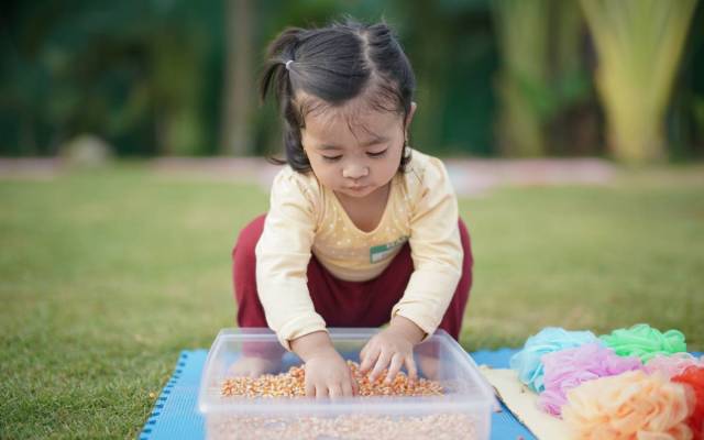 child with dyspraxia diagnosed at early age