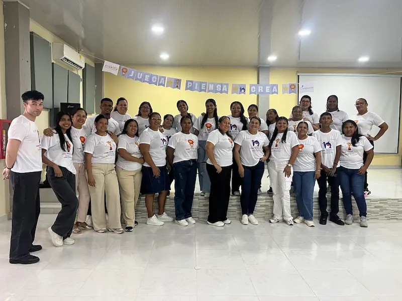 Grupo de formadores e facilitadores da Magrid, formados localmente, após um programa de reforço de capacidades na América Latina